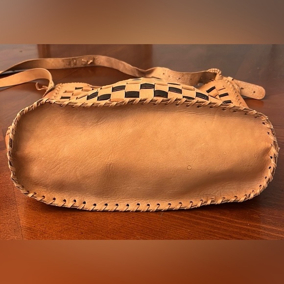 Mexican Handmade Woven Leather Bag - Picture 9 of 10